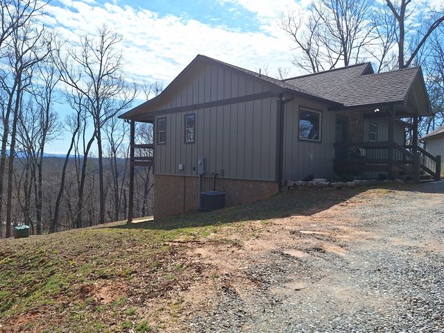 241 Wolf Creek Mountain Road, Mineral Bluff, GA 30559