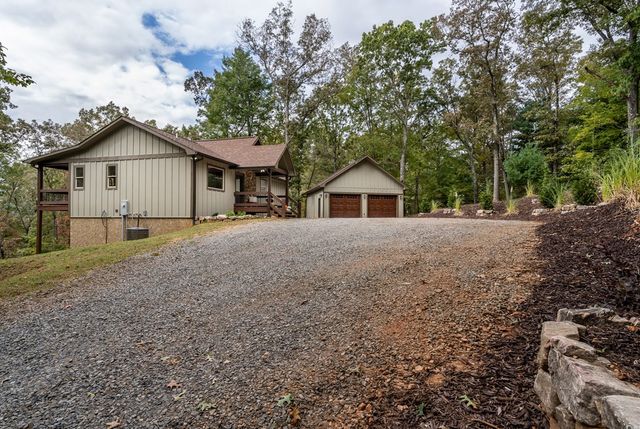241 Wolf Creek Mountain Road, Mineral Bluff, GA 30559