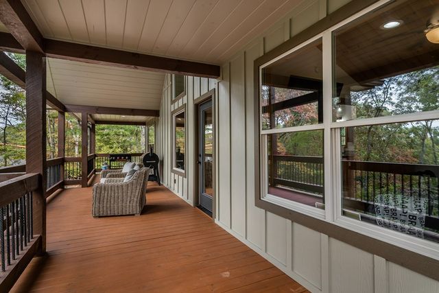 241 Wolf Creek Mountain Road, Mineral Bluff, GA 30559