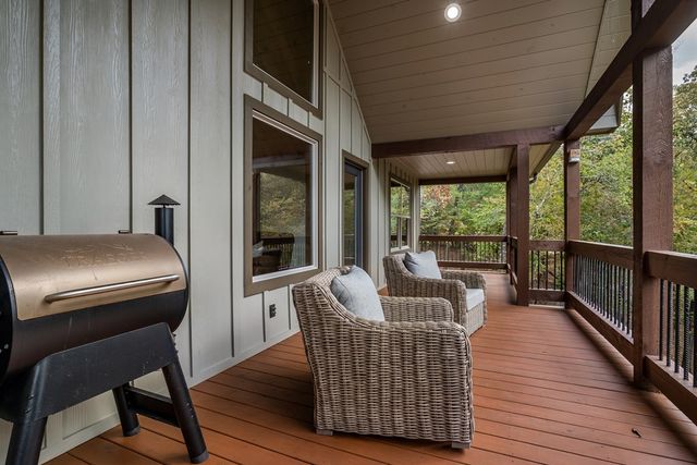 241 Wolf Creek Mountain Road, Mineral Bluff, GA 30559