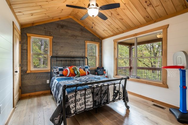 241 Wolf Creek Mountain Road, Mineral Bluff, GA 30559