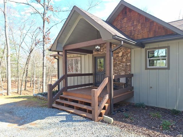 241 Wolf Creek Mountain Road, Mineral Bluff, GA 30559