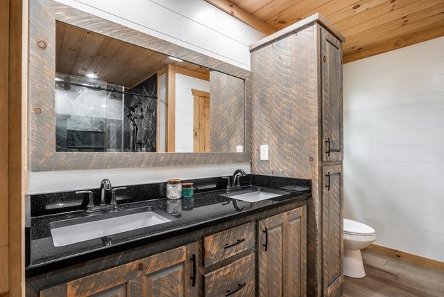 241 Wolf Creek Mountain Road, Mineral Bluff, GA 30559