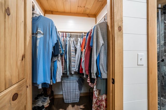 241 Wolf Creek Mountain Road, Mineral Bluff, GA 30559