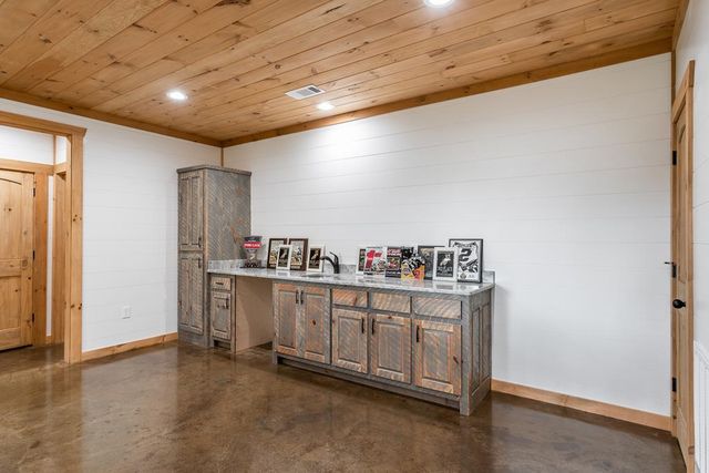 241 Wolf Creek Mountain Road, Mineral Bluff, GA 30559