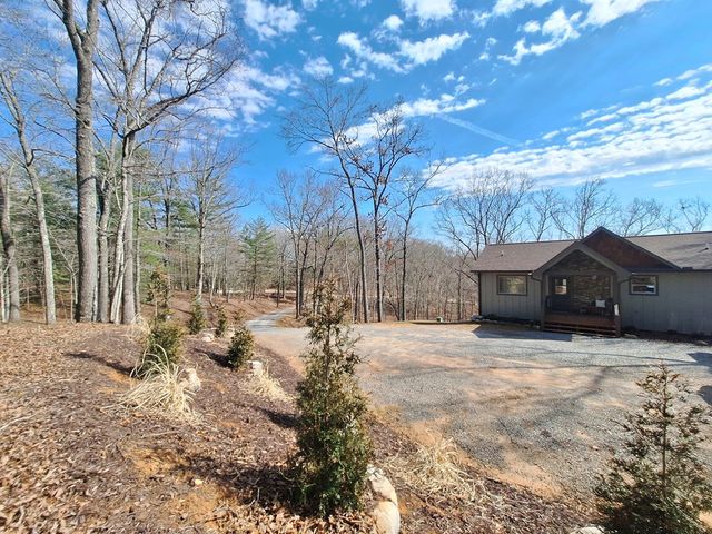 241 Wolf Creek Mountain Road, Mineral Bluff, GA 30559