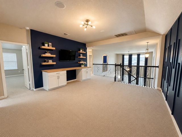 604 Vista Gardens DR, Buda, TX 78610