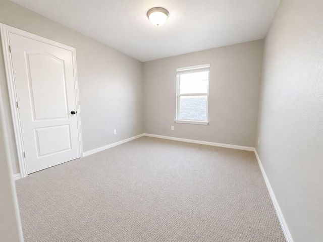 604 Vista Gardens DR, Buda, TX 78610