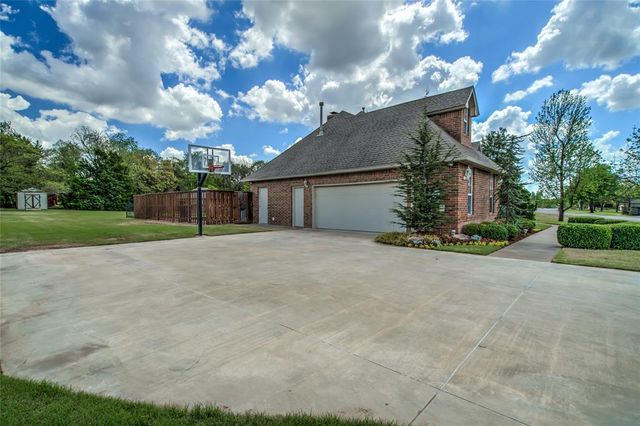 5824 Sorghum Run, Edmond, OK 73034
