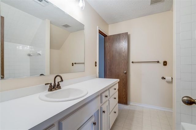 5824 Sorghum Run, Edmond, OK 73034