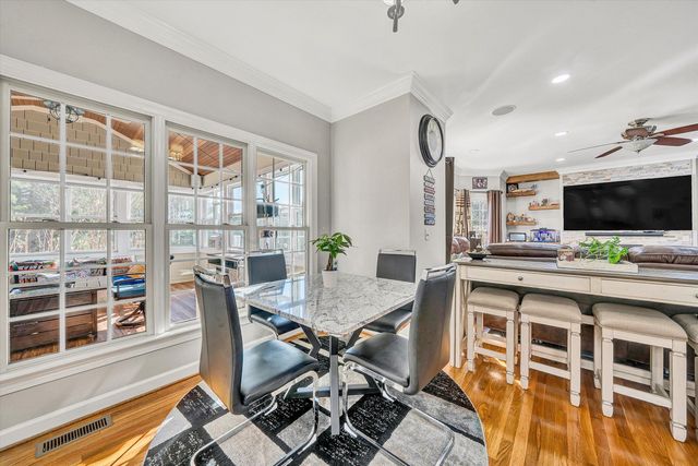 1107 Belcroft CT, Roanoke, VA 24018