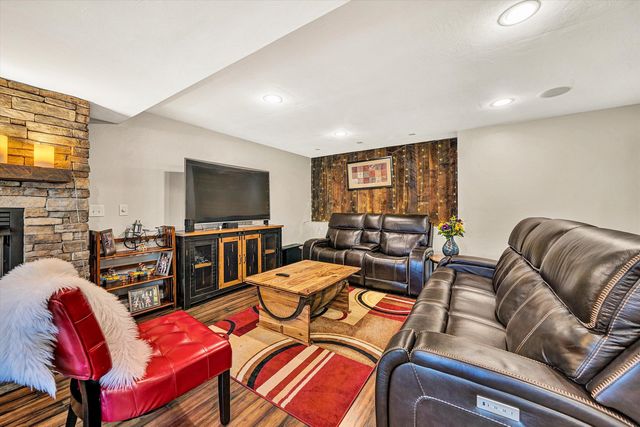 1107 Belcroft CT, Roanoke, VA 24018