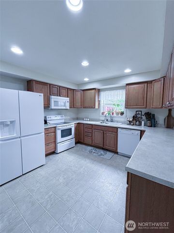 8389 SW Harmon Street, Port Orchard, WA 98367