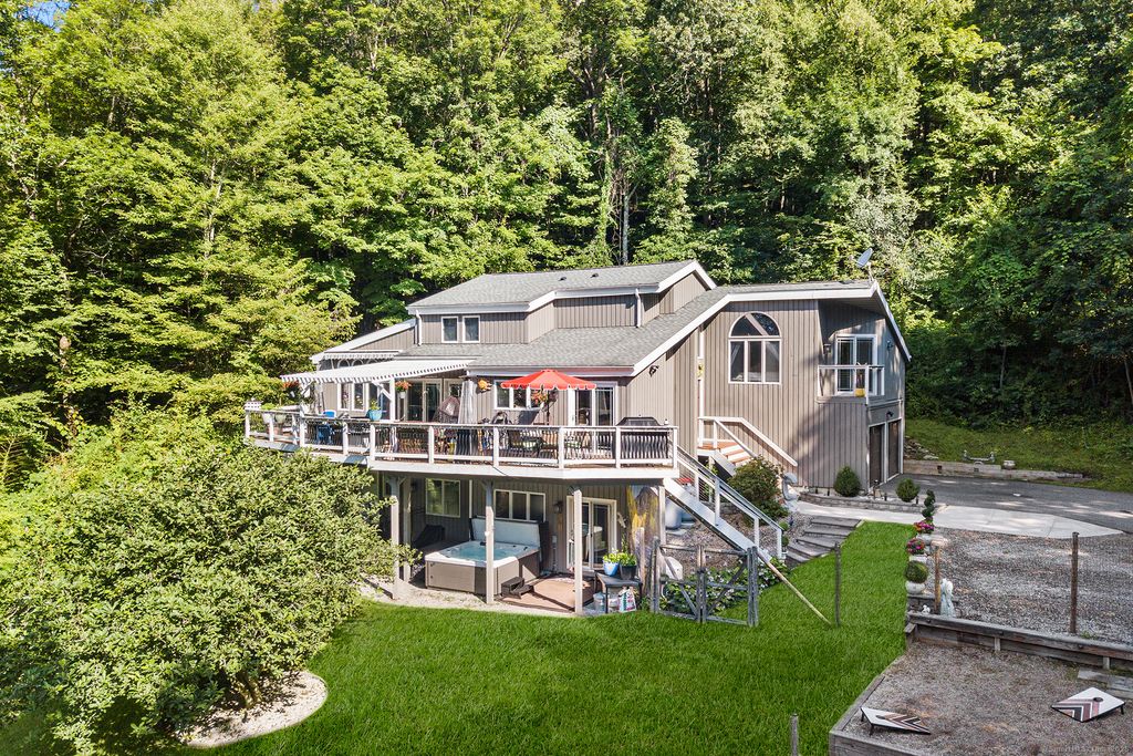 6 Woodland Drive, Canton, CT 06019