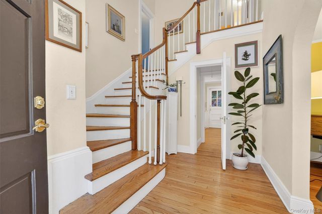 77 Edgemont Road, Scarsdale, NY 10583