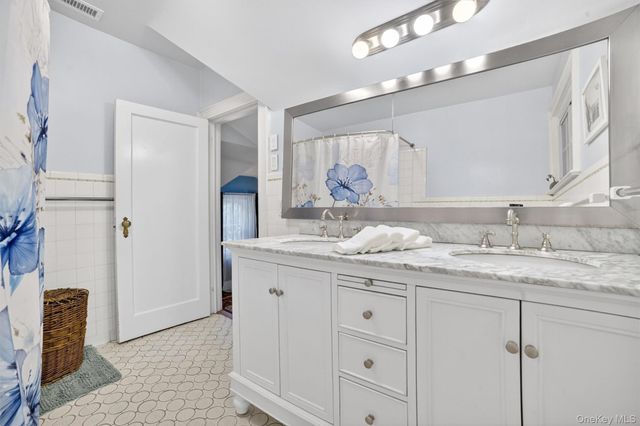 77 Edgemont Road, Scarsdale, NY 10583