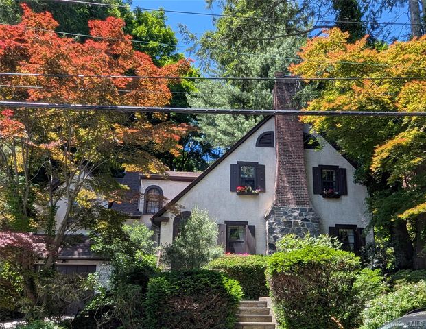 77 Edgemont Road, Scarsdale, NY 10583
