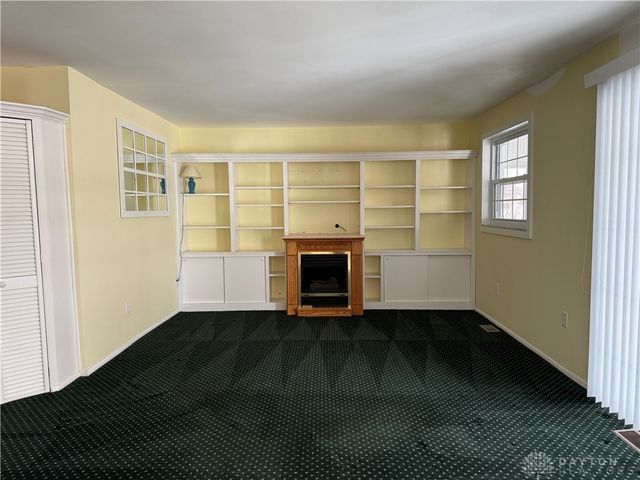 1521 Beaver Creek Lane, Dayton, OH 45429