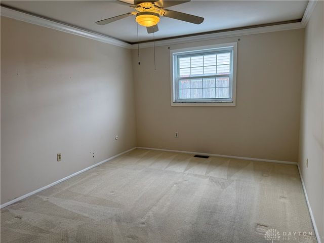 1521 Beaver Creek Lane, Dayton, OH 45429