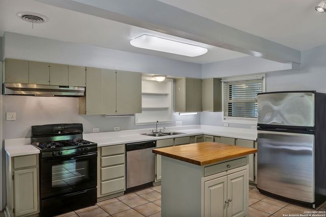 414 Laramie Dr, San Antonio, TX 78209