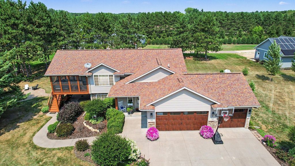 1906 Raleigh Road, New Richmond, WI 54017