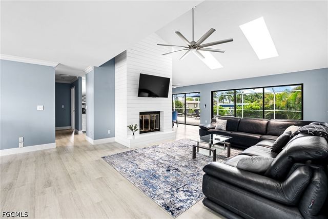 2328 SE 27th ST, Cape Coral, FL 33904