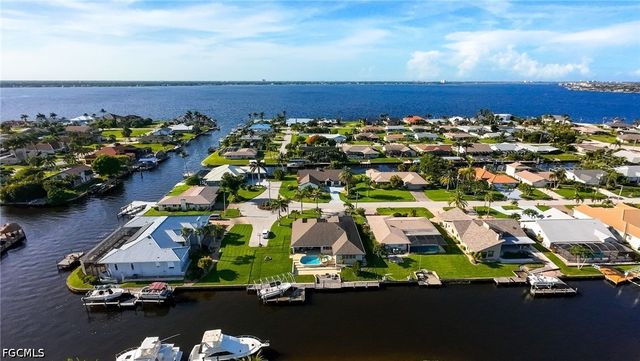 2328 SE 27th ST, Cape Coral, FL 33904
