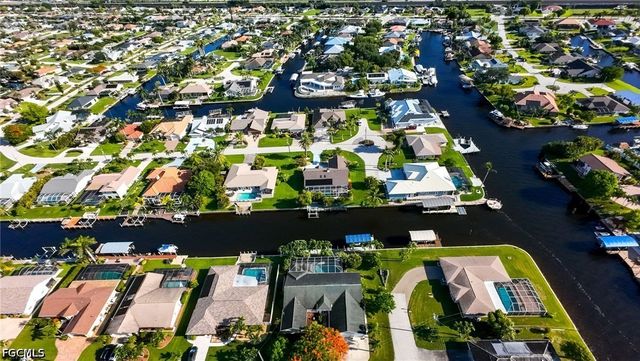 2328 SE 27th ST, Cape Coral, FL 33904
