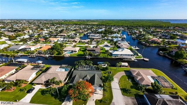 2328 SE 27th ST, Cape Coral, FL 33904
