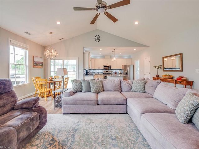 105 White Heron ST, Carrollton, VA 23314