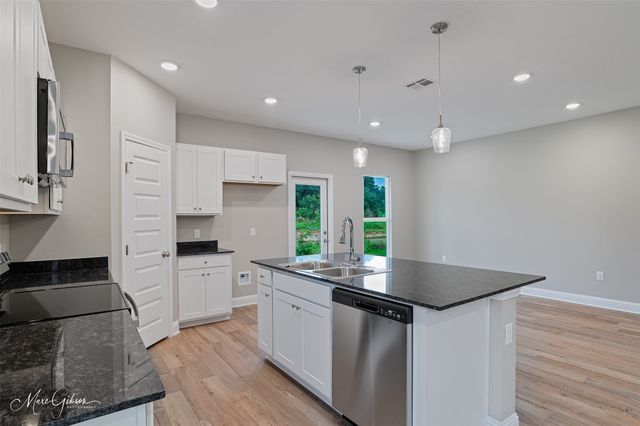 5049 Falcon Bay, Shreveport, LA 71107