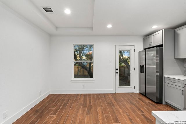 5910 Rolling Trail Drive, San Antonio, TX 78250