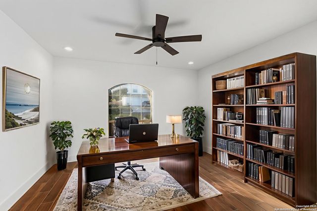 5910 Rolling Trail Drive, San Antonio, TX 78250