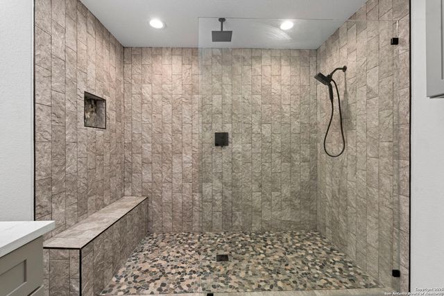 5910 Rolling Trail Drive, San Antonio, TX 78250