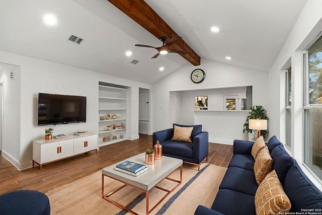 5910 Rolling Trail Drive, San Antonio, TX 78250