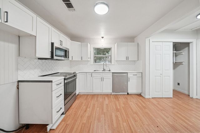 1022 Churchill Road, Fort Worth, TX 76114