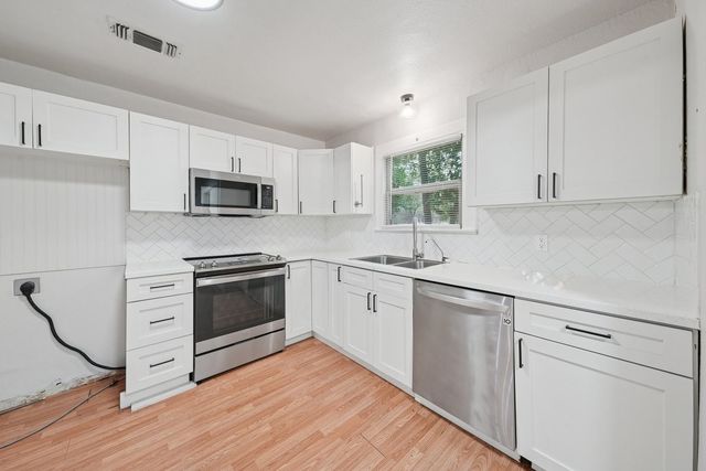 1022 Churchill Road, Fort Worth, TX 76114