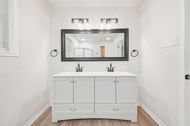 1022 Churchill Road, Fort Worth, TX 76114