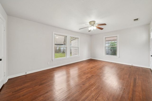 1022 Churchill Road, Fort Worth, TX 76114