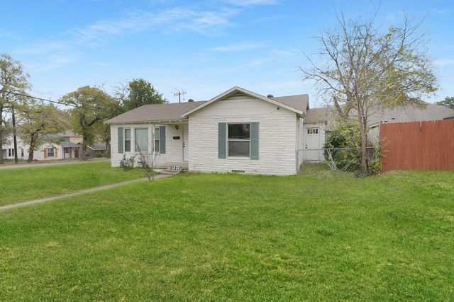 1022 Churchill Road, Fort Worth, TX 76114