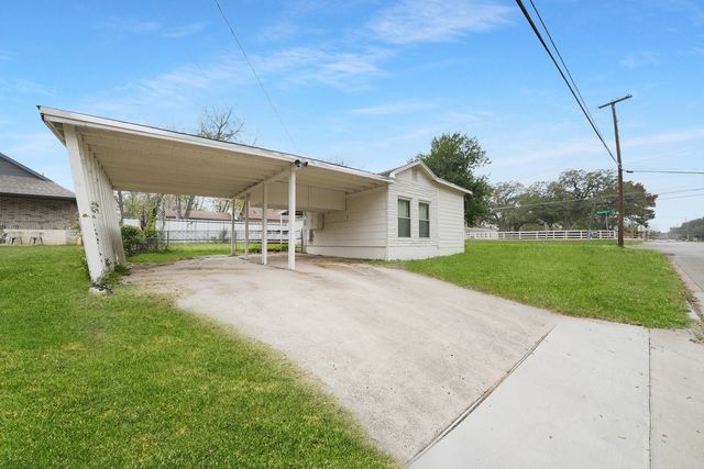 1022 Churchill Road, Fort Worth, TX 76114