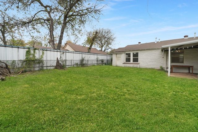 1022 Churchill Road, Fort Worth, TX 76114