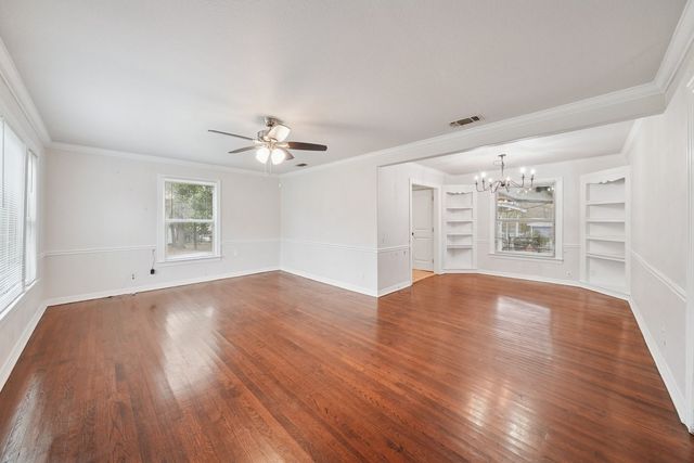 1022 Churchill Road, Fort Worth, TX 76114