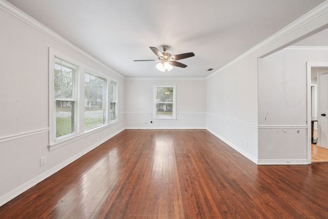 1022 Churchill Road, Fort Worth, TX 76114