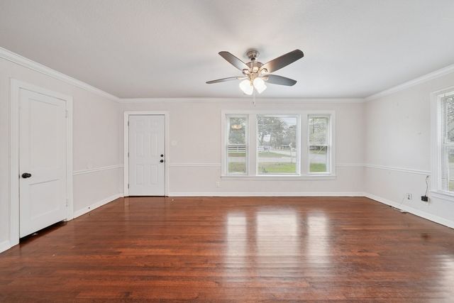 1022 Churchill Road, Fort Worth, TX 76114