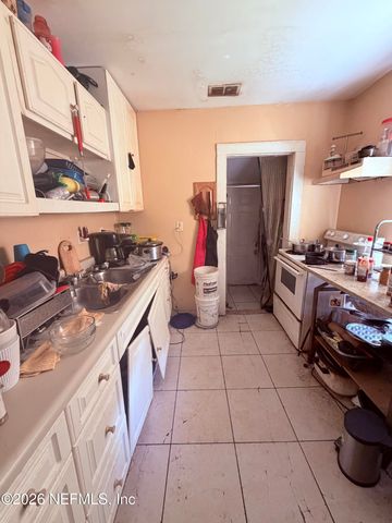2003 COMMONWEALTH Avenue, Jacksonville, FL 32209