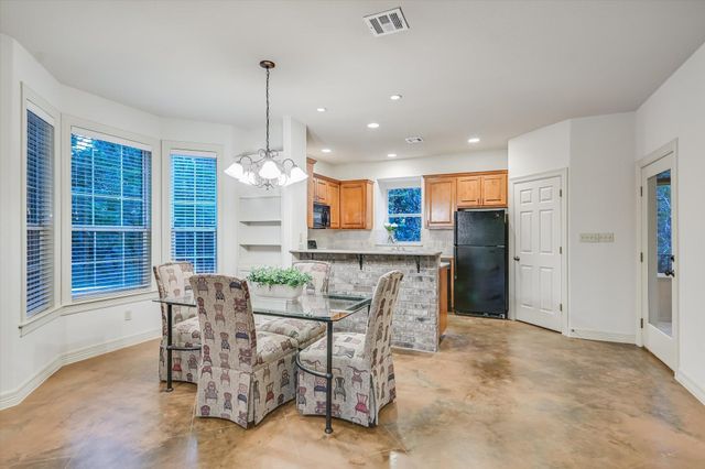 504 Saddlehorn DR, Dripping Springs, TX 78620