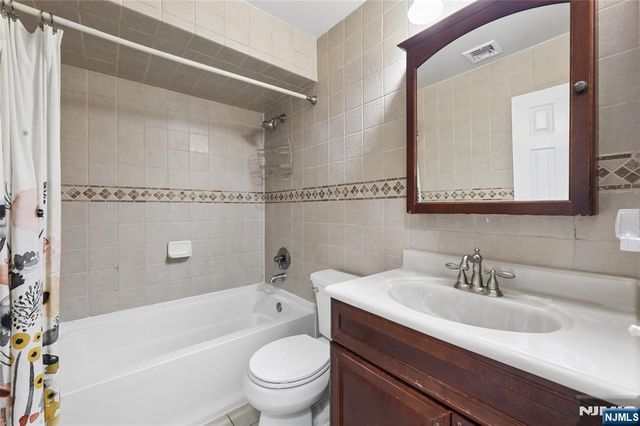 1073 Allessandrini Avenue, New Milford, NJ 07646