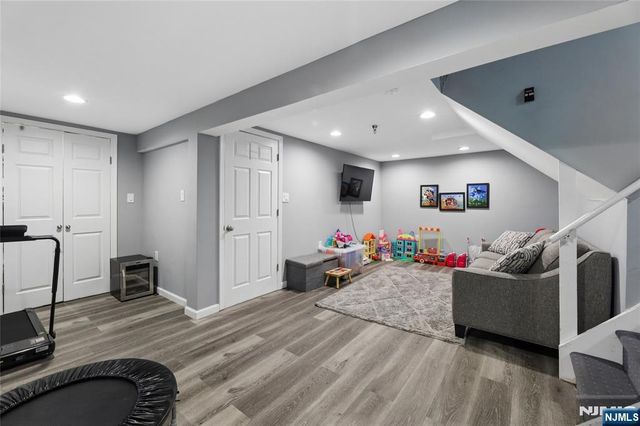 1073 Allessandrini Avenue, New Milford, NJ 07646