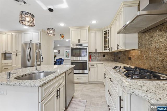 1073 Allessandrini Avenue, New Milford, NJ 07646